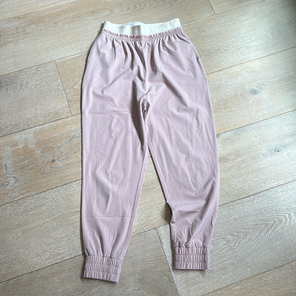 LIKE NEW Jo & Jax lightweight rose dance jogger pants with ankle elastic XXS